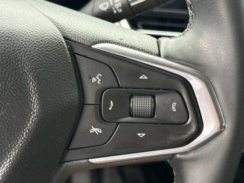 Used 2024 Chevrolet Trax LT w/ LT Convenience Package FWD image 24