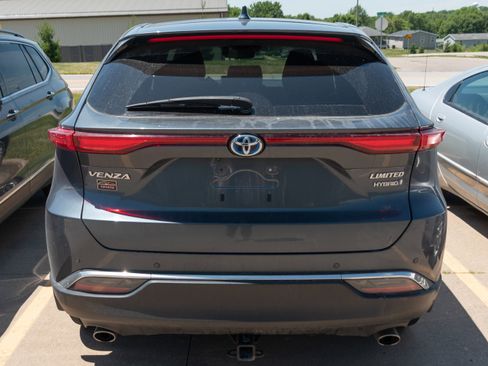 Used 2021 Toyota Venza Limited w/ Advanced Technology Package AWD/4WD image 6