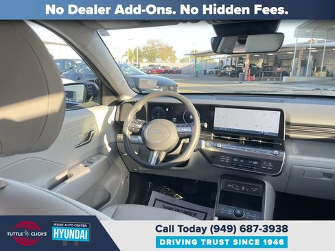 Certified 2025 Hyundai Kona Limited FWD image 10