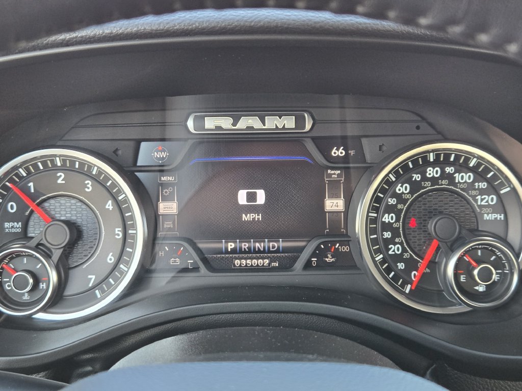 Used 2024 RAM 1500 Laramie AWD/4WD image 17