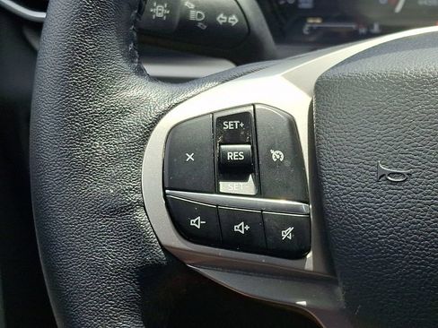 Certified 2022 Ford Explorer XLT w/ Equipment Group 202A AWD/4WD image 20