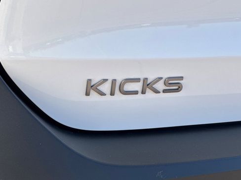 Used 2025 Nissan Kicks S image 33