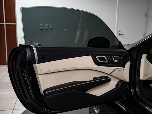 Used 2017 Mercedes-Benz SL 450 image 28