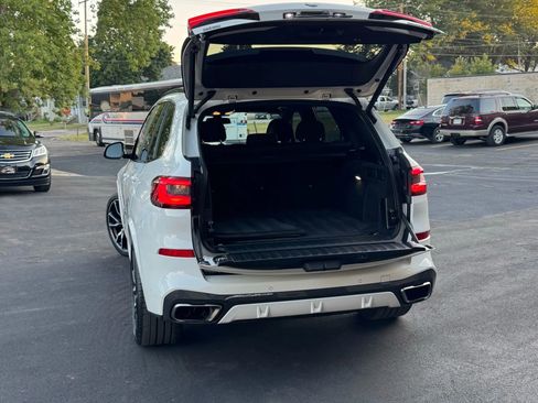 Used 2021 BMW X5 M50i w/ Executive Package image 24