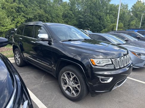 Used 2020 Jeep Grand Cherokee Overland AWD/4WD image 5