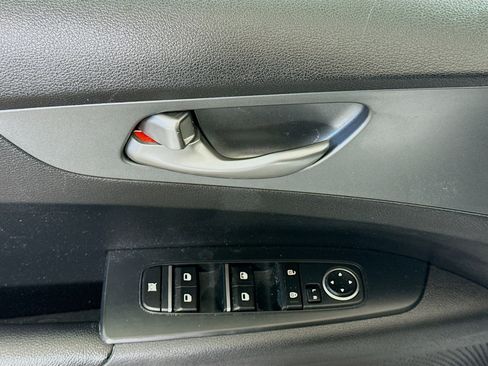 Used 2020 Kia Forte LXS image 23