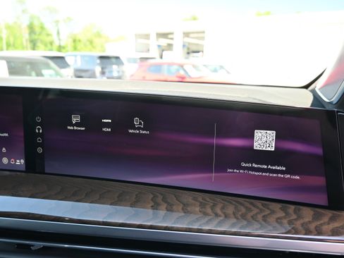 Used 2025 Cadillac Escalade Sport Platinum w/ LPO, Floor Liner Package AWD/4WD image 29