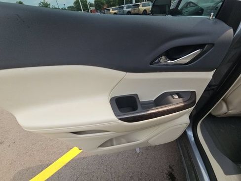 Used 2020 GMC Acadia Denali w/ LPO, Floor Liner Package FWD image 39