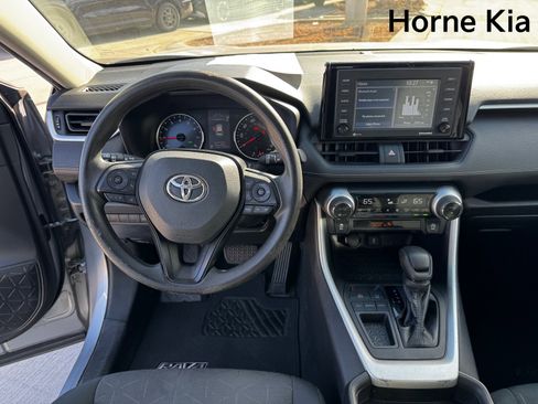 Used 2021 Toyota RAV4 XLE w/ Convenience Package image 15