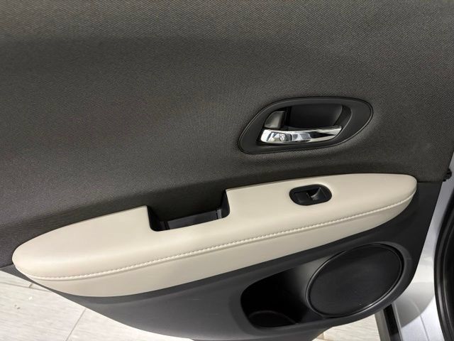 Used 2022 Honda HR-V LX image 11