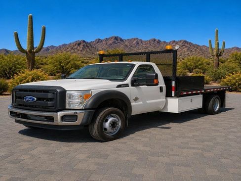 Used 2016 Ford F550 2WD Regular Cab Super Duty image 2