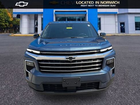 New 2026 Chevrolet Traverse LT w/ Driver Confidence Package FWD image 2