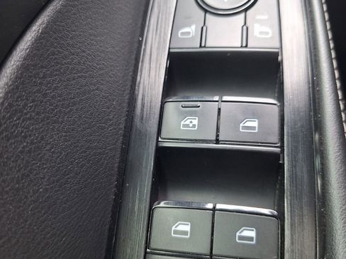 Used 2021 Nissan Rogue SV w/ Premium Package FWD image 19