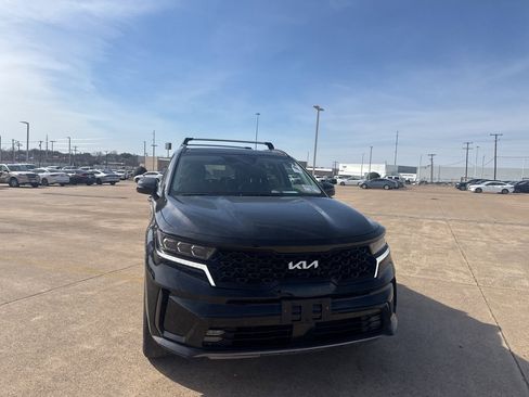 Used 2022 Kia Sorento SX image 3