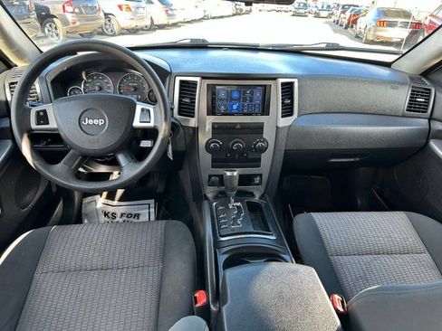 Used 2008 Jeep Grand Cherokee Laredo AWD/4WD image 17