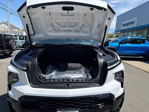 Used 2024 Chevrolet Silverado EV RST AWD/4WD image 13