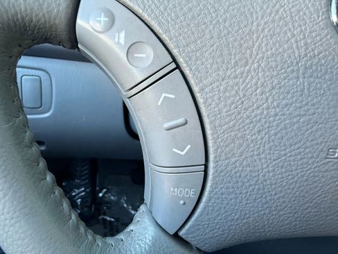 Used 2006 Toyota Sienna XLE image 12