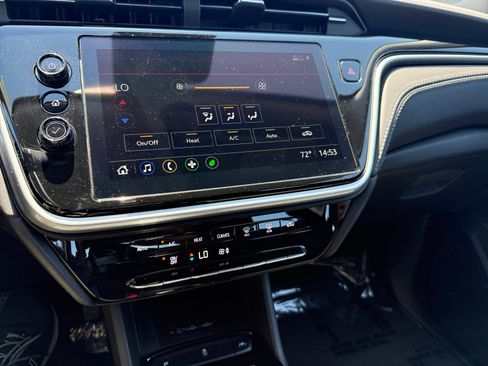 Used 2023 Chevrolet Bolt EUV LT w/ Driver Confidence Package FWD image 8