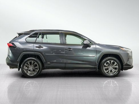 Used 2023 Toyota RAV4 XLE Premium AWD/4WD image 7