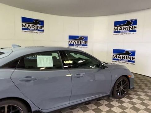 Used 2021 Honda Civic Sport image 2