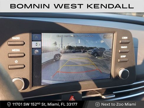 Used 2025 Hyundai Elantra SE image 22