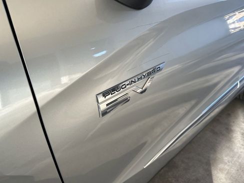 New 2025 Mitsubishi Outlander SE image 14