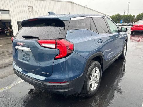 Used 2024 GMC Terrain SLE AWD/4WD image 3