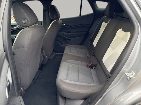 Used 2025 Chevrolet Trax RS w/ Sunroof Package image 42