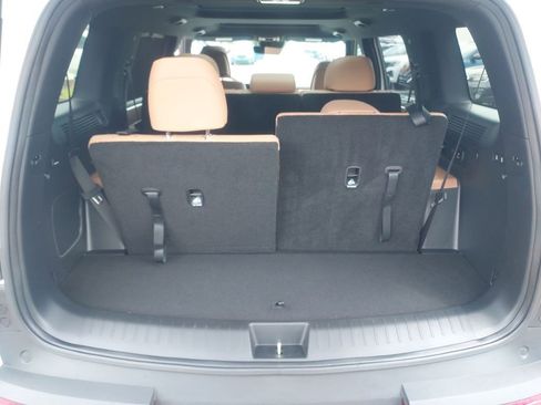 Used 2025 Hyundai Santa Fe Limited FWD image 33
