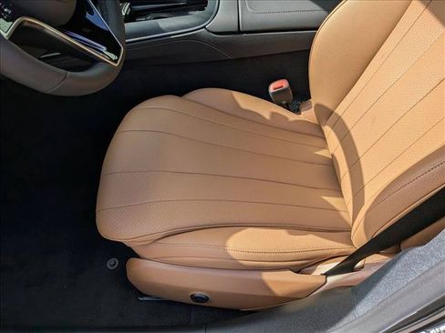 New 2026 Mercedes-Benz E 450 4MATIC Sedan image 4