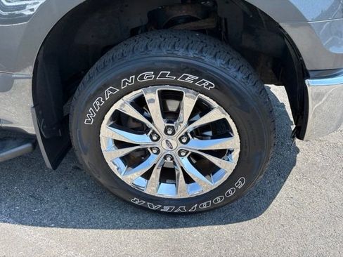 Used 2016 Ford F150 XLT w/ Equipment Group 302A Luxury AWD/4WD image 9