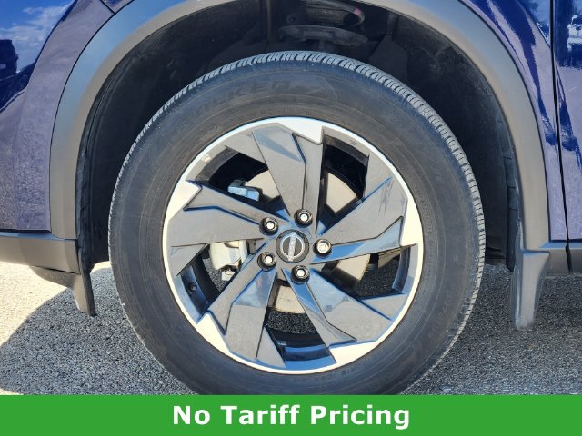 Used 2024 Nissan Rogue SV FWD image 8