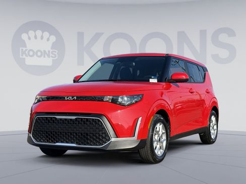 Used 2025 Kia Soul LX w/ LX Technology Package image 1