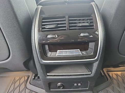 Used 2022 BMW X7 xDrive40i image 29