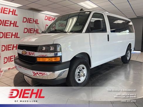 Used 2024 Chevrolet Express 3500 LS w/ Chrome Appearance Package RWD image 1