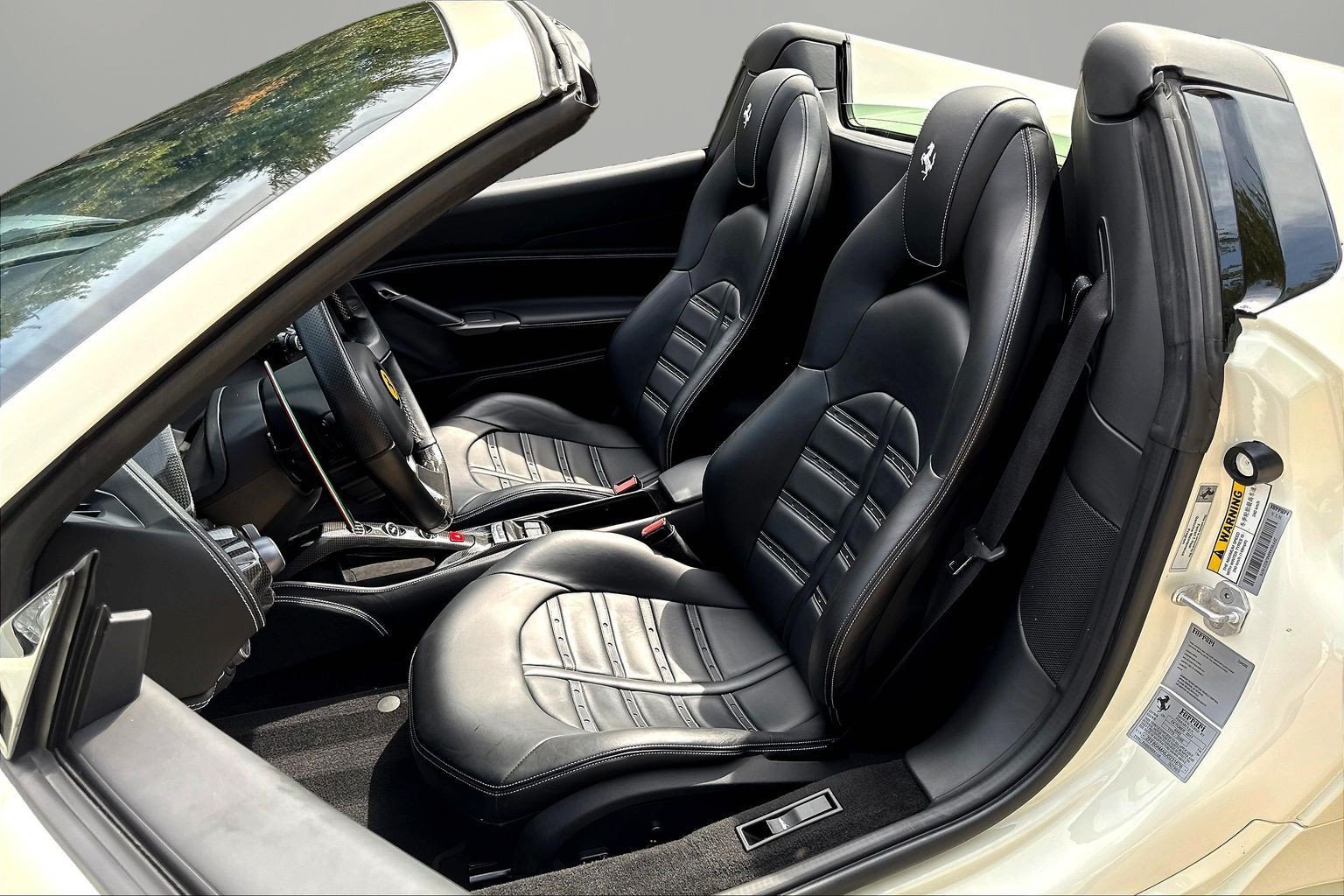 Used 2018 Ferrari 488 Spider RWD image 17