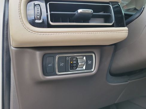 Used 2022 Lincoln Aviator Reserve w/ Equipment Group 201A AWD/4WD image 22