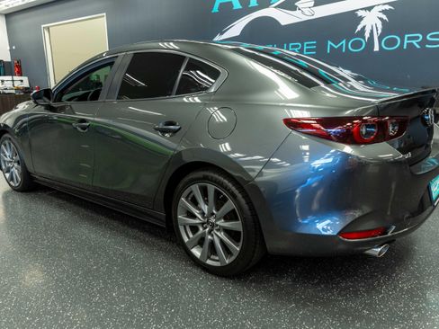Used 2024 MAZDA MAZDA3 s FWD image 9