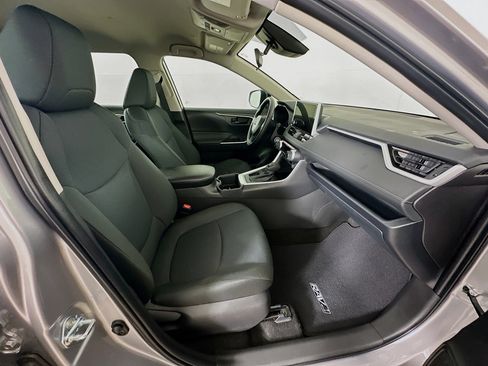 Used 2025 Toyota RAV4 LE image 30
