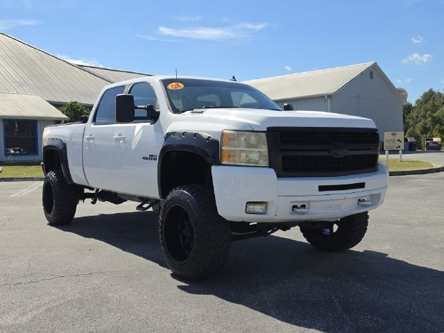 Used 2008 Chevrolet Silverado 2500 LTZ w/ Safety Package AWD/4WD image 2