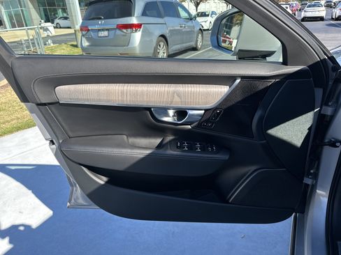 Used 2023 Volvo S90 B6 Ultimate image 14