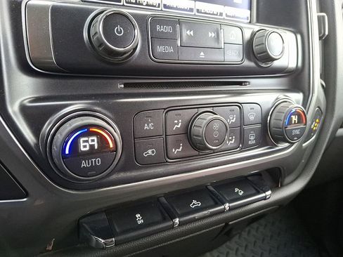 Used 2015 Chevrolet Silverado 2500 LT w/ LT Convenience Package image 12