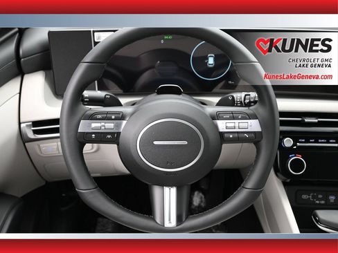 Used 2025 Hyundai Tucson SEL AWD/4WD image 21