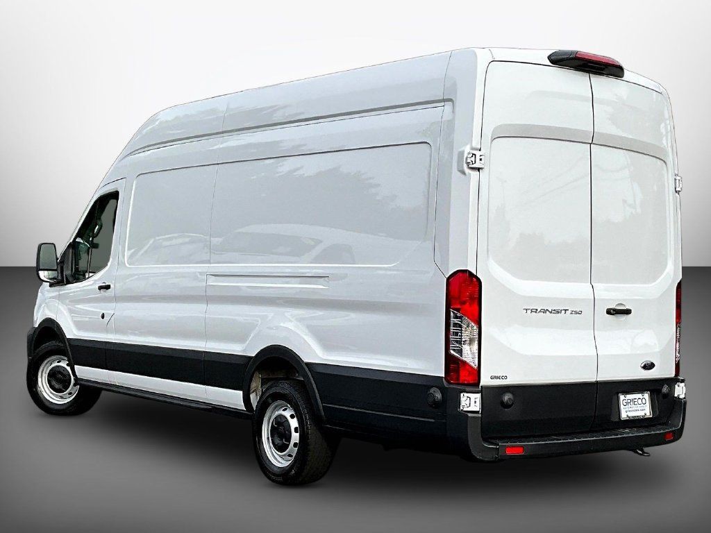 Used 2025 Ford Transit 250 148 High Roof Extended RWD image 5