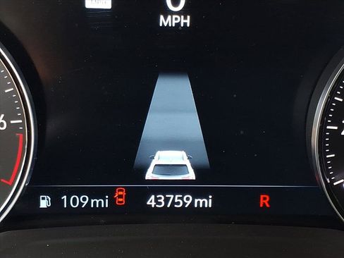 Used 2021 Buick Envision Essence w/ Technology Package I image 27