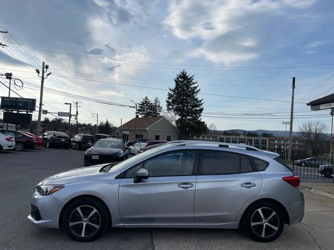 Used 2022 Subaru Impreza 2.0i Premium AWD/4WD image 13