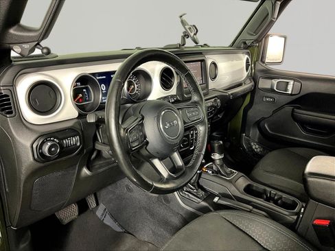 Used 2021 Jeep Wrangler Unlimited Sport AWD/4WD image 17