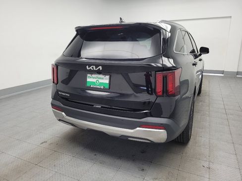 Used 2024 Kia Sorento S w/ Panoramic Sunroof Package FWD image 7