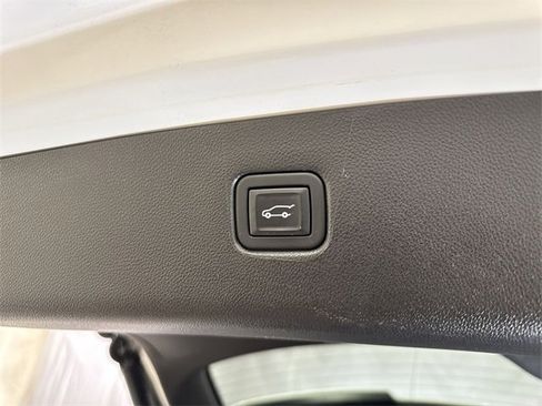 Certified 2020 Chevrolet Blazer LT image 23