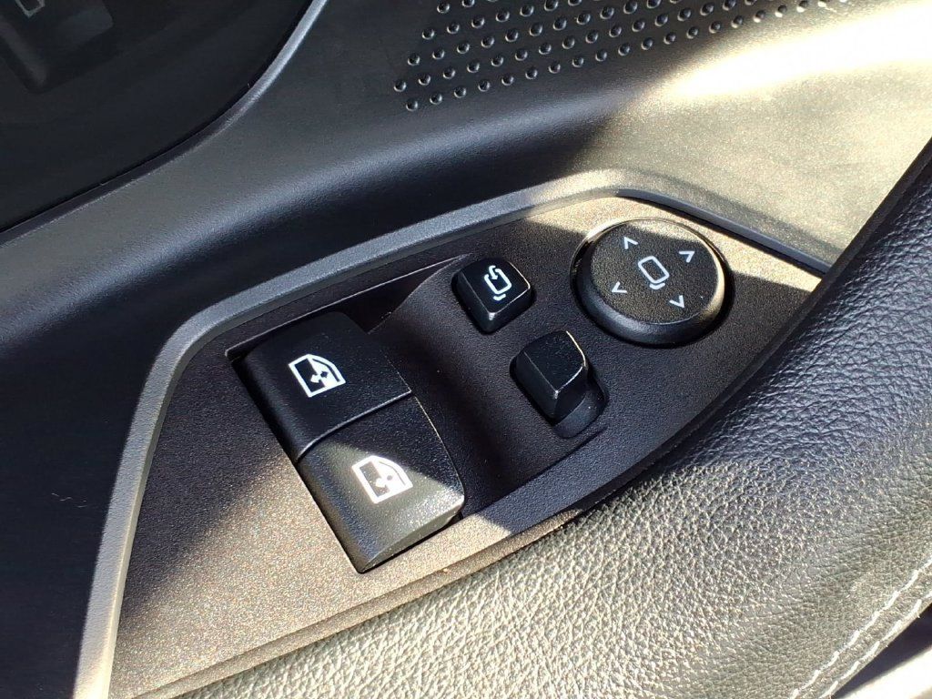 Used 2023 BMW 230i xDrive Coupe w/ Premium Package AWD/4WD image 18